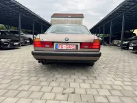 Gebraucht BMW 730 188 PS (138 kW) 1989 Grau Limousine