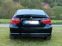 Używany BMW 320 170 KM (125 kW) 2009 Czarny Sedan/Limuzyna