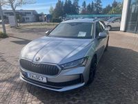 Gebraucht Skoda Superb Selection 150 PS (110 kW) 2024 Silber Kombi