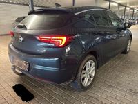 Gebraucht Opel Astra Innovation 150 PS (110 kW) 2016 Grün Limousine