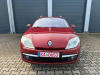 Gebraucht Renault Laguna GrandTour Initiale 150 PS (110 kW) 2010 Rot Kombi