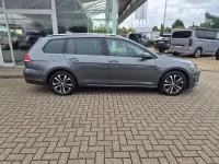 Gebraucht VW Golf VIII IQ Drive 131 PS (96 kW) 2020 Indiumgrau metallic Kombi