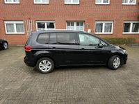 gebraucht VW Touran 1.6 TDI Panoramadach, ACC,TÜV Neu