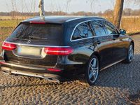 Gebraucht Mercedes E220 AMG 194 PS (142 kW) 2018 Schwarz Kombi