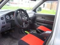 Gebraucht Nissan Navara 133 PS (97 kW) 2003 Silber metallic Pickup