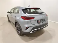 Używany Kia XCeed Vision 140 KM (102 kW) 2025 Srebrny SUV