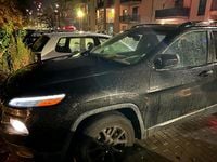 Gebraucht Jeep Cherokee Sport 177 PS (130 kW) 2016 Schwarz SUV