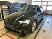 Gebraucht Audi e-tron S-Line 300 kW (408 PS) 2022 Mythosschwarz metallic SUV