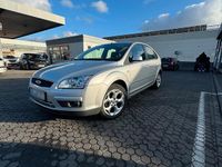 Usata Ford Focus 101 CV (74 kW) 2007 Argento Berlina