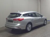 Używany Ford Focus Titanium 125 KM (91 kW) 2021 Srebrny Sedan/Limuzyna