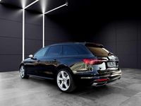 Gebraucht Audi A4 Advanced 204 PS (150 kW) 2023 Mythosschwarz metallic Kombi