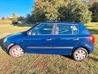 Gebraucht Skoda Fabia 60 PS (44 kW) 2012 Blau Limousine