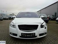 Gebraucht Opel Insignia Sport 160 PS (117 kW) 2013 Weiß Kombi