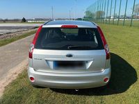 Gebraucht Ford Fiesta 59 PS (43 kW) 2008 Silber Kleinwagen