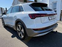 Gebraucht Audi e-tron Advanced 230 kW (313 PS) 2021 Weiß SUV