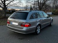 Gebraucht Mercedes E200 163 PS (119 kW) 2005 Grau Kombi