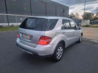 Gebraucht Mercedes ML320 224 PS (164 kW) 2008 Silber SUV