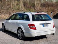 Gebraucht Mercedes C300 235 PS (172 kW) 2011 Weiß Kombi