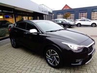 gebraucht Infiniti Q30 1.5d Premium GJR auf 18" Alu Navi 360° Kame