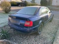 Second-hand Audi A4 125 CP (91 kW) 1998 Albastru Berlinǎ