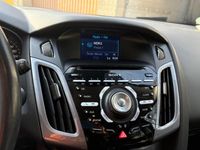 Gebraucht Ford Focus Titanium 125 PS (91 kW) 2014 Silber Limousine