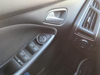 Gebraucht Ford Focus Trend 116 PS (85 kW) 2011 Blau Limousine