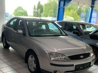 Gebraucht Ford Mondeo Ghia 145 PS (106 kW) 2001 Silber Limousine
