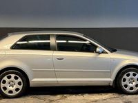 Gebraucht Audi A3 Attraction 102 PS (75 kW) 2004 Silber Limousine