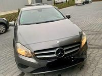 Gebraucht Mercedes A200 136 PS (100 kW) 2013 Grau Limousine