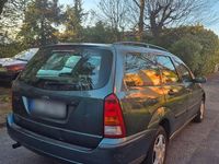 Usata Ford Focus 75 CV (55 kW) 2003 Verde Station wagon