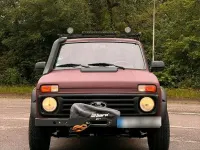 Gebraucht Lada niva 83 PS (61 kW) 2010 Rot SUV
