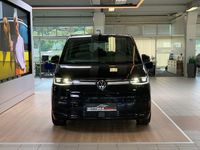 Gebraucht VW Multivan Style 150 PS (110 kW) 2024 Schwarz Van
