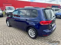 Gebraucht VW Touran Comfortline 150 PS (110 kW) 2019 Atlantik blue Van / Kleinbus
