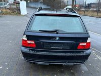 Second-hand BMW 320 150 CP (110 kW) 2000 Albastru Break