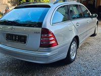 Gebraucht Mercedes C220 Elegance 150 PS (110 kW) 2004 Silber Kombi