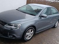 Gebraucht VW Jetta Comfortline 105 PS (77 kW) 2012 Grau Limousine