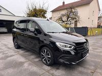 Gebraucht Mercedes 180 116 PS (85 kW) 2024 Loparitschwarz Limousine