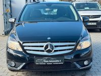 Gebraucht Mercedes B180 122 PS (89 kW) 2012 Schwarz Van / Kleinbus