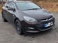 Gebraucht Opel Astra Edition 165 PS (121 kW) 2012 Braun Kombi