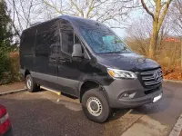 Używany Mercedes Sprinter 190 KM (139 kW) 2020 Czarny Van