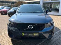 Neu Volvo XC40 Plus 163 PS (119 kW) 2025 Schwarz SUV