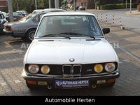 Gebraucht BMW 520 125 PS (91 kW) 1984 Alpin weiss Limousine