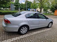 Gebraucht VW Passat 160 PS (117 kW) 2011 Grau Limousine