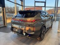 Neu Lynk & Co 08 139 PS (102 kW) 2026 Grün (crystal white) SUV