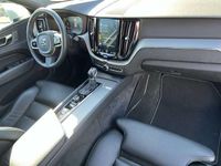 Gebraucht Volvo XC60 190 PS (139 kW) 2017 Weiß SUV