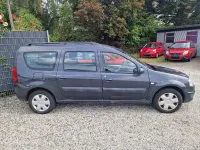 Gebraucht Dacia Logan MCV Lauréate 84 PS (61 kW) 2011 Grau Kombi