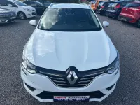 Gebraucht Renault Mégane Intens 132 PS (97 kW) 2017 Weiß Limousine