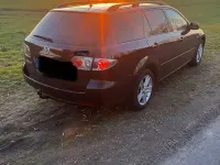 Używany Mazda 6 Exclusive 120 KM (88 kW) 2006 Purpurowy Kombi
