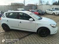 Gebraucht Kia Ceed 105 PS (77 kW) 2012 Weiß Kleinwagen