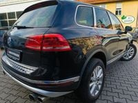 Używany VW Touareg 340 KM (250 kW) 2014 Niebieski SUV